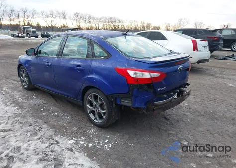 2013 Ford Focus Se z USA, uszkodzony, nr VIN 1FADP3F21DL176069